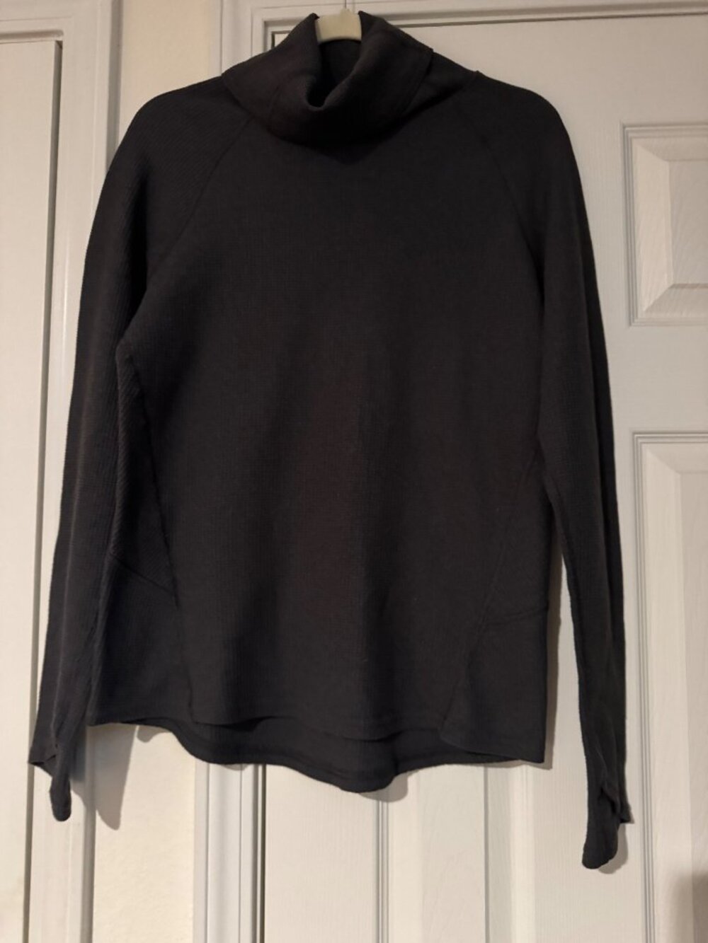 Kuhl Womens Grey Waffle Knit Turtle Neck Long Sleeve Petra turtleneck Woman’s si
